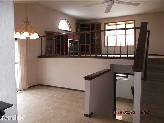 dingroom living room view from Foyer
