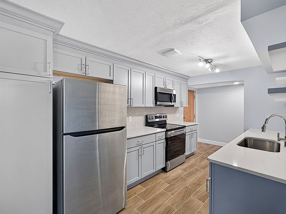 4th image of 22081 River Oaks Dr APT B8
