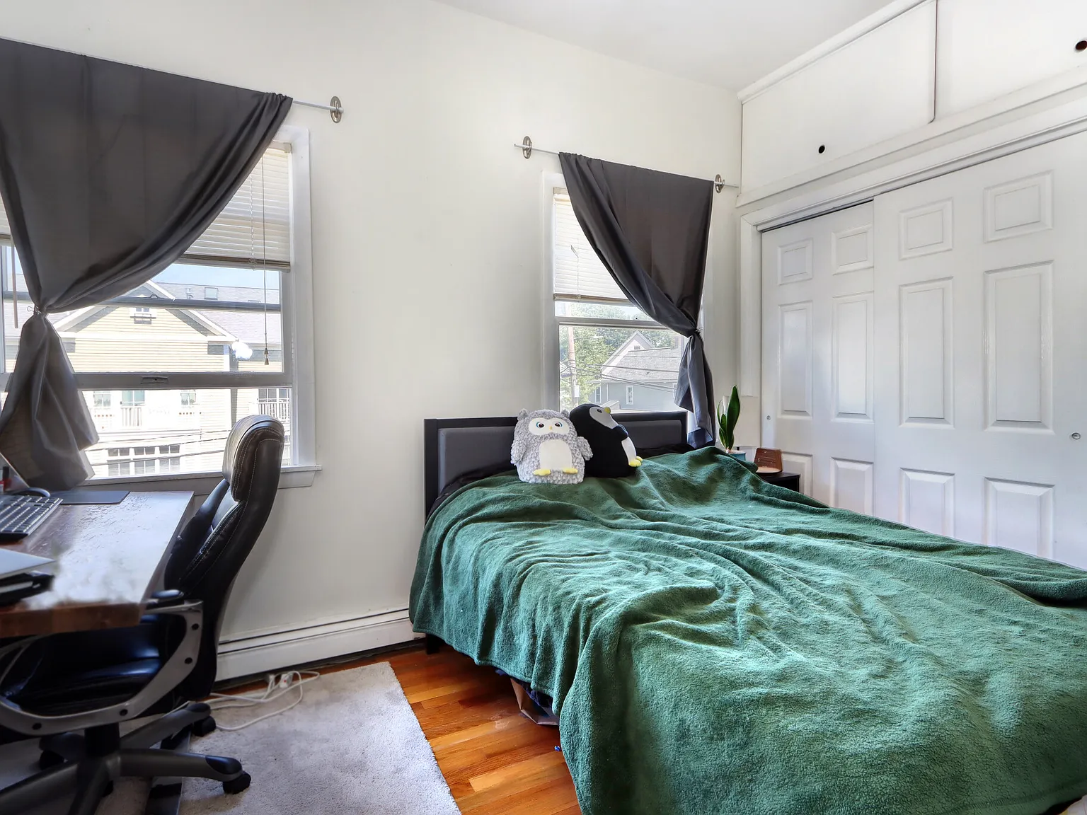 3 bed, 1.0 bath, 1400 sqft, $3,795 — Photo 4