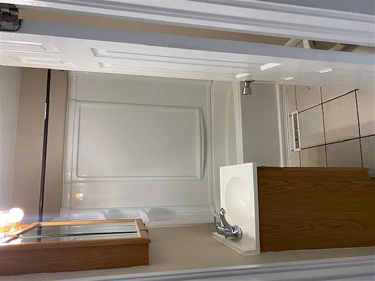 205 Broad St — Photo 11