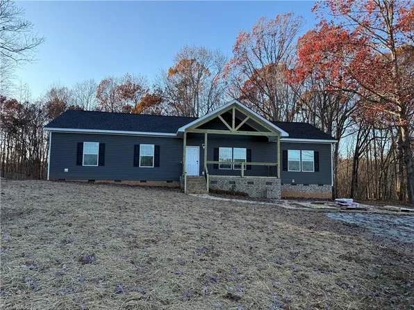 189 Henley Country Rd, Asheboro, NC 27203