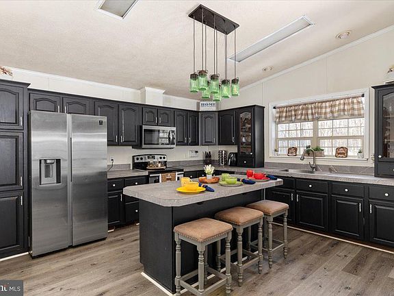 4th image of 1501 S Timber Ridge Rd