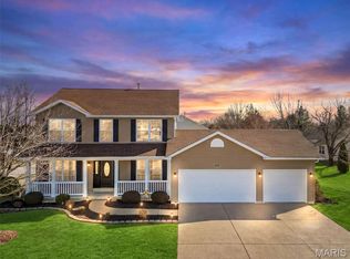 135 Emerald Isle Ln, Wentzville, MO 63385