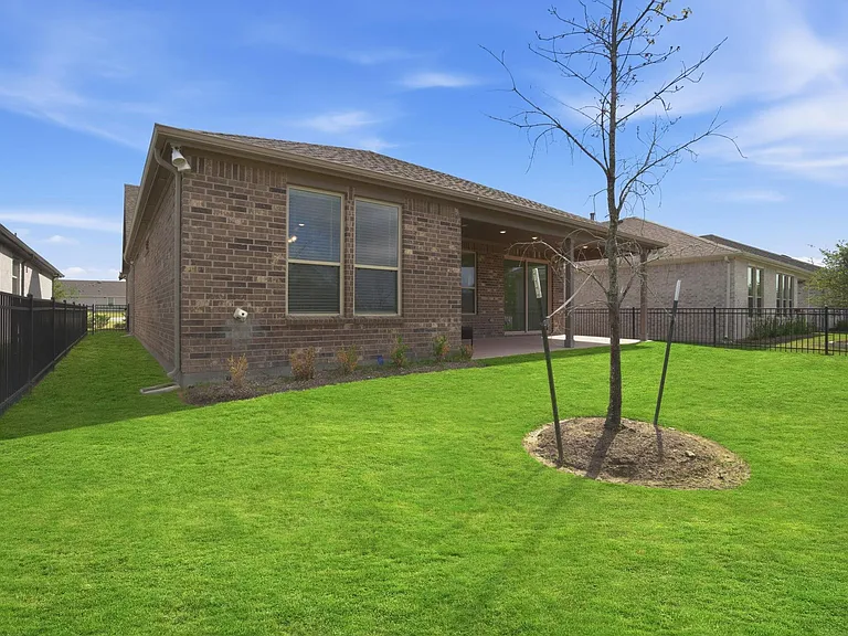 9727 Rockwell Dr — Photo 37
