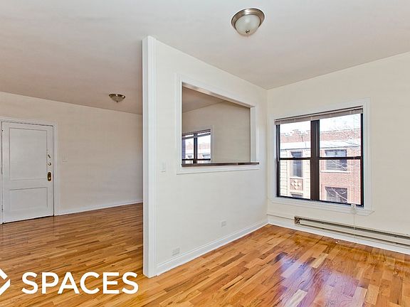 3rd image of 829 W Waveland Avenue # S3 Top Fl