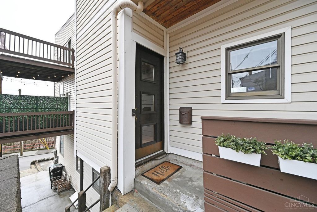 Real estate listing image