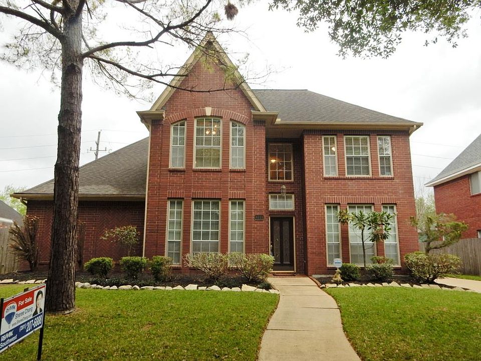 1st image of 4611 Meadow Green Dr