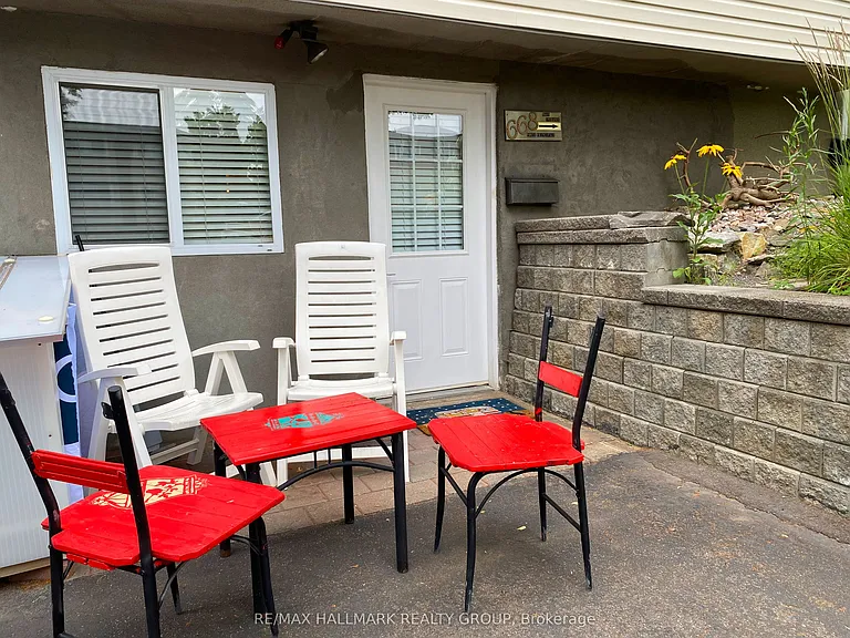 668 Morin St #B — Photo 4