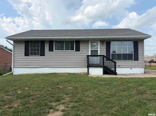 2282 Knollaire Dr, Washington, IL 61571
