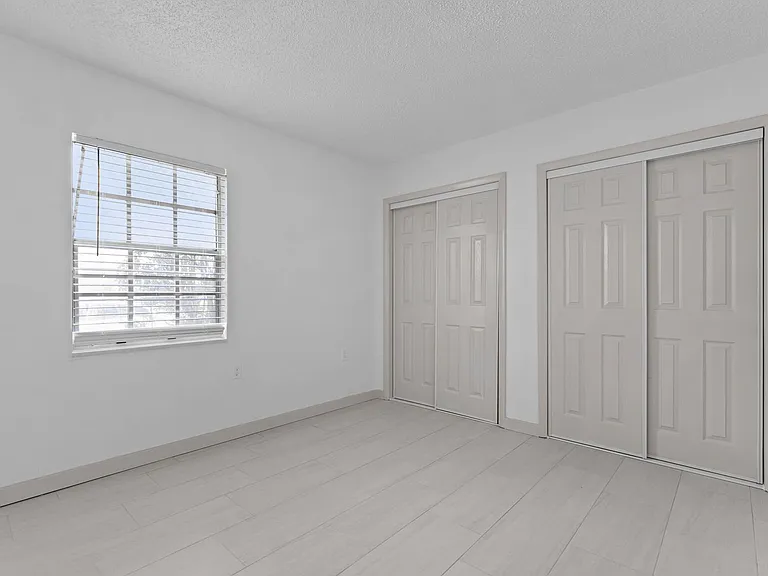 2818 NE 7th St — Photo 10