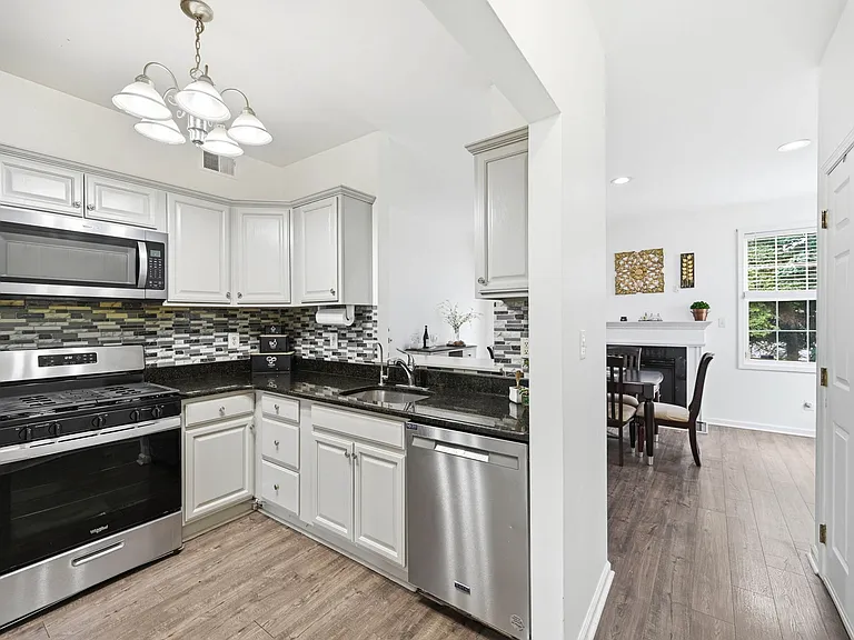 216 Barringer Dr — Photo 43
