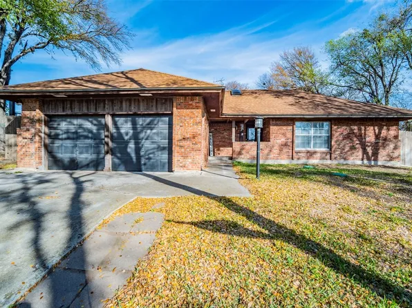 5704 Tiger Trl, Fort Worth, TX 76126
