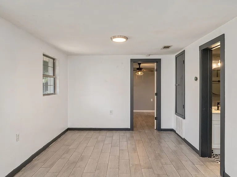 205 Pine St — Photo 8