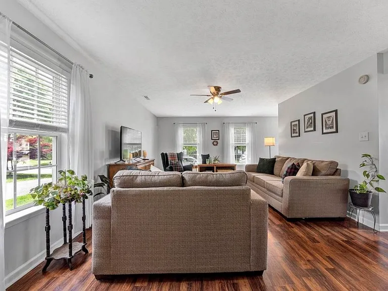 232 Towne Crier Rd — Photo 8