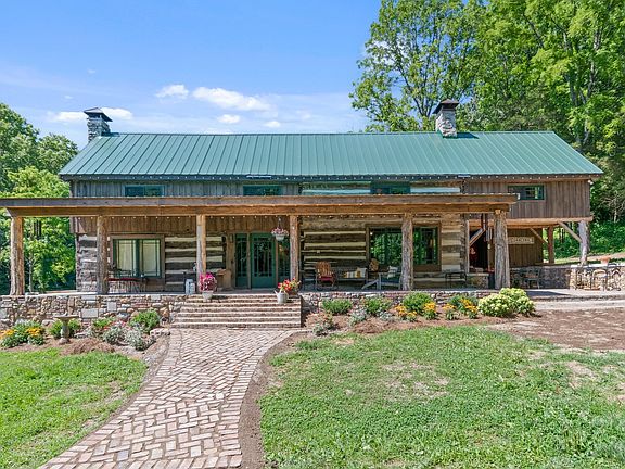 3rd image of 941 Jones Hollow Ln