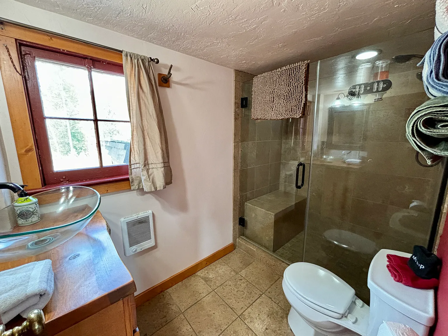 1 bed, 676 sqft, $1,950 — Photo 4
