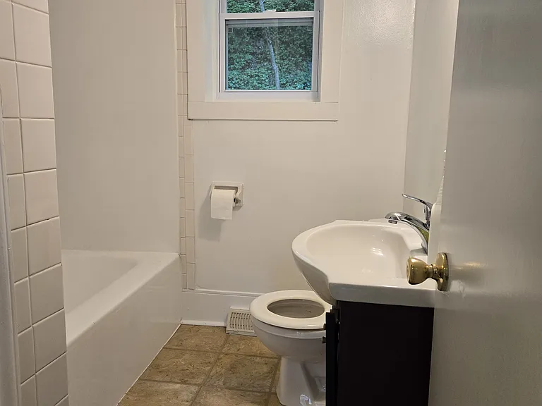 1106 Valley Park Dr — Photo 10