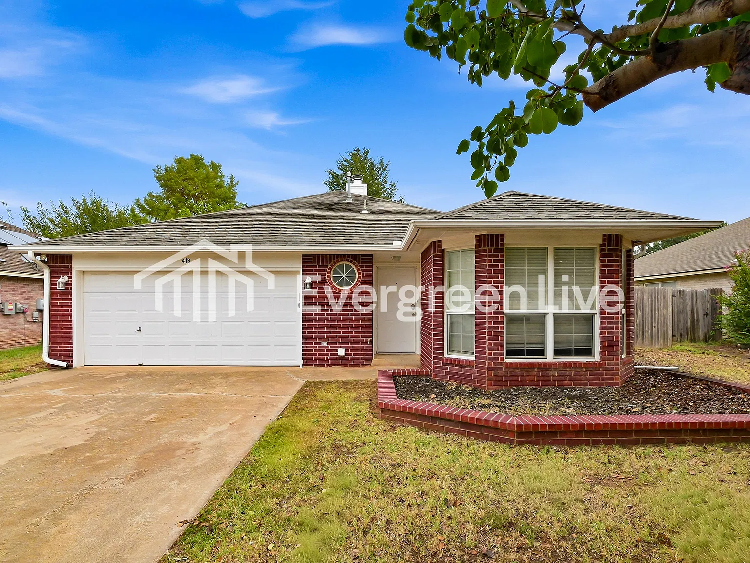 3 bed, 2.0 bath, 1374 sqft, $1,445 — Photo 1