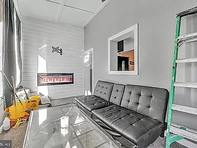 Building Photo - 736 Columbia Ave #A