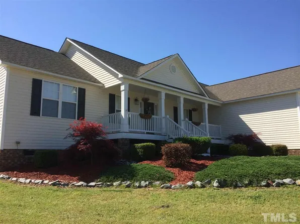124 Sycamore Ct, Benson, NC 27504