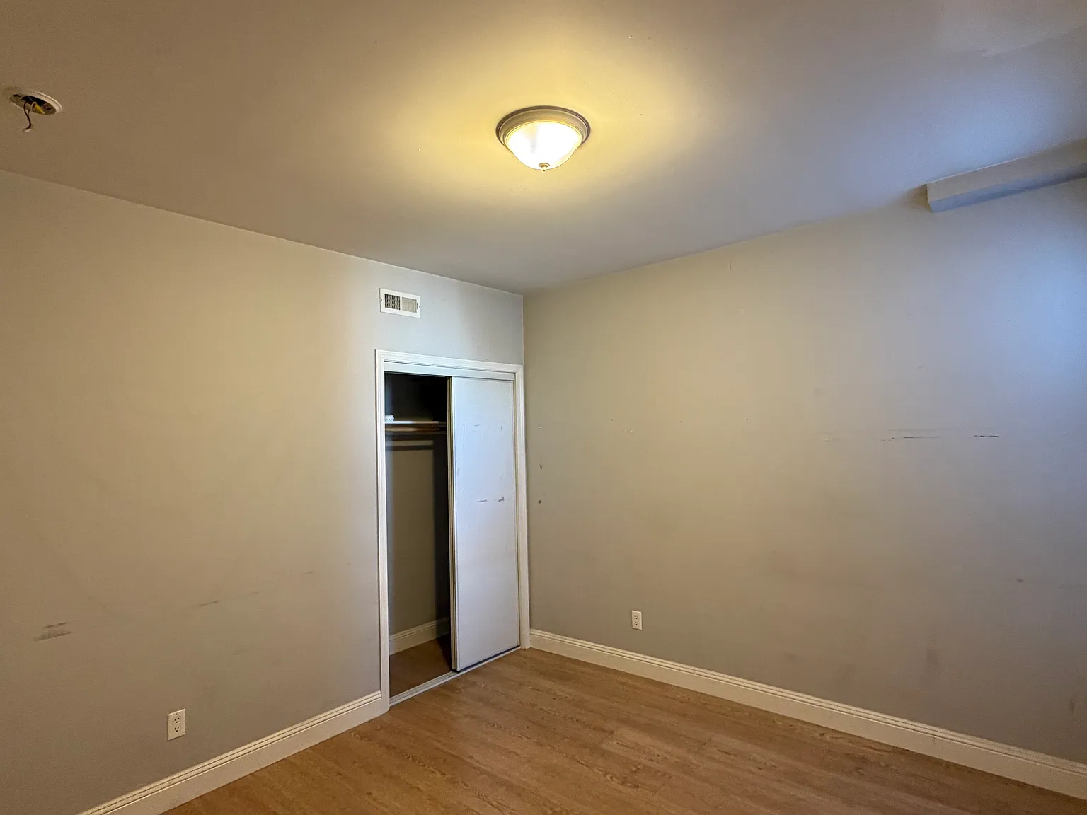 1 bed, 500 sqft, $1,000 — Photo 4