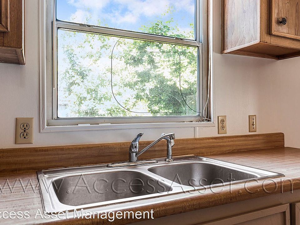 1st image of 32755 Crescent Ave