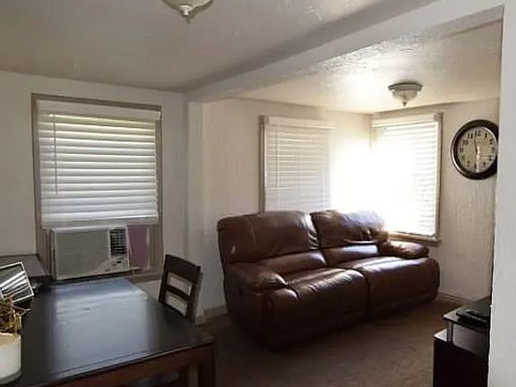 3rd image of 320 N Holmes Ave