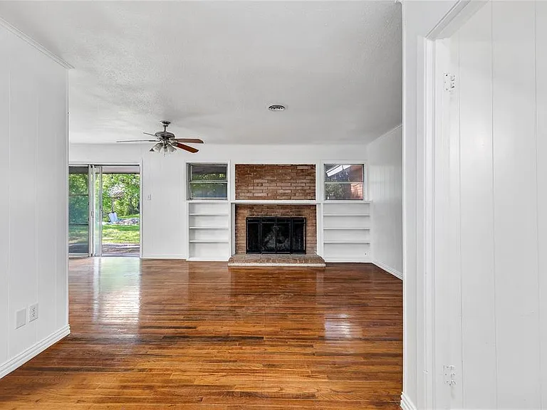 7108 Willis Ave — Photo 5