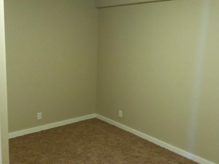 2090 W Theresa Cv — Photo 13
