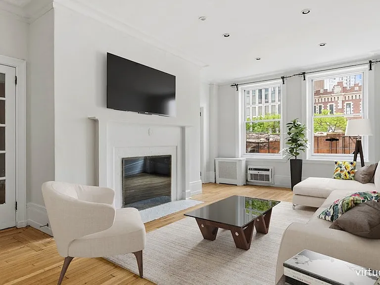 50 W 67th St #2F — Photo 3