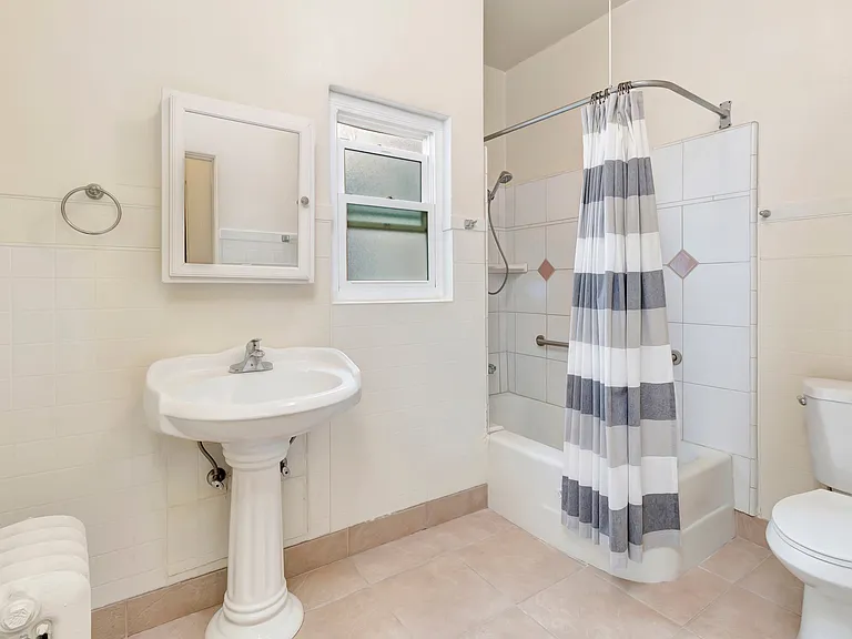 1261 Prospect St #15 — Photo 7