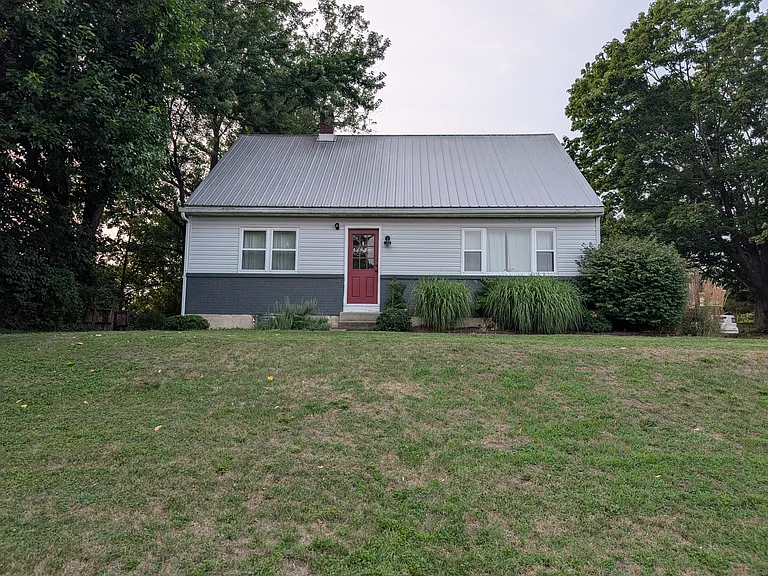 5904 Locust Ln — Photo 22
