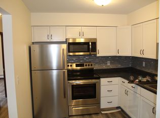 1108 Oakcrest St #10, Iowa City, IA 52246