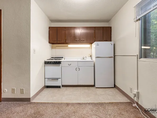 1215 S Dewey St Apartments