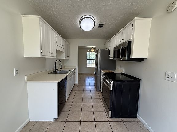 3rd image of 7548 Chadwick Dr