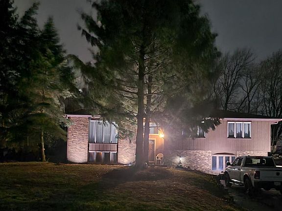3rd image of 43366 N Lynn Dale Dr