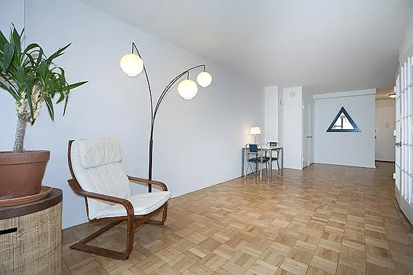 Sold by Modlin Group | media 1