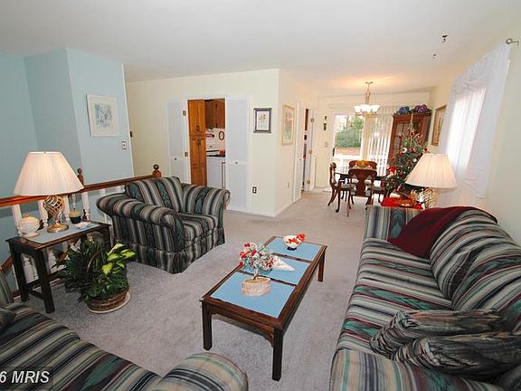 5th image of 89 Summerfield Dr
