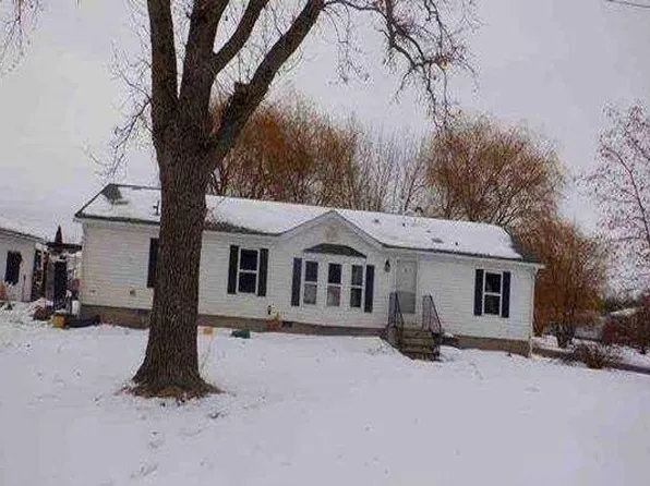 404 Union St, Grasston, MN 55030