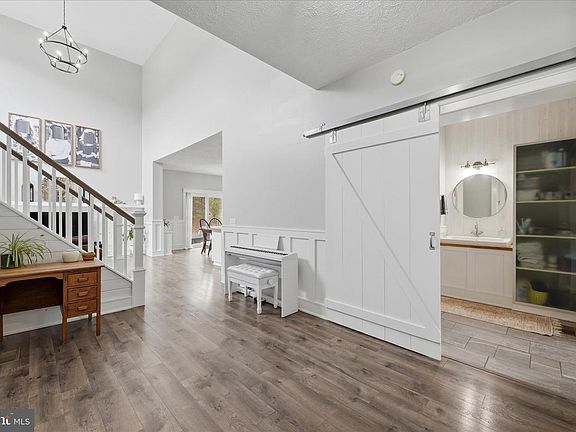 5th image of 345 Paso Fino Dr