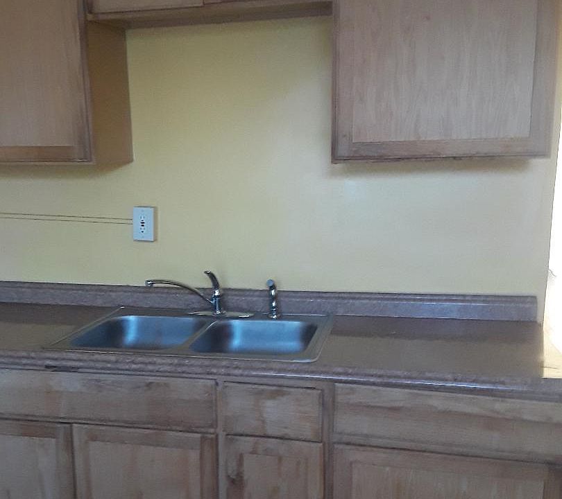 2nd image of 14704 Alder Ave