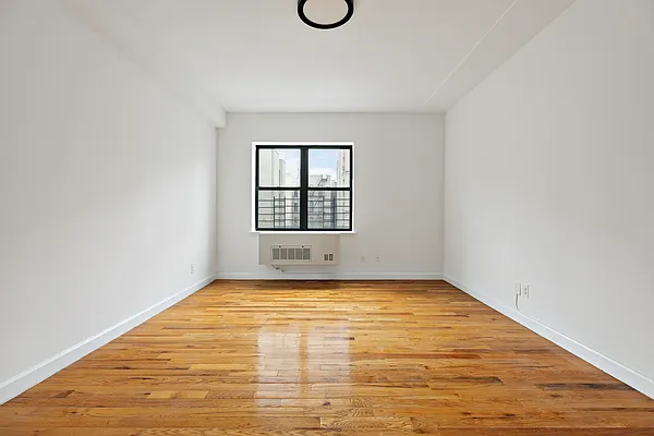 Sold by Compass | media 2