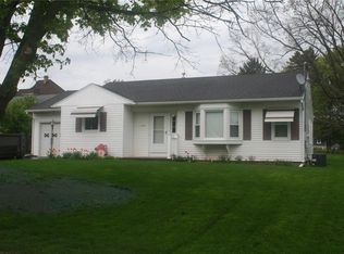 212 Edgett St, Newark, NY 14513