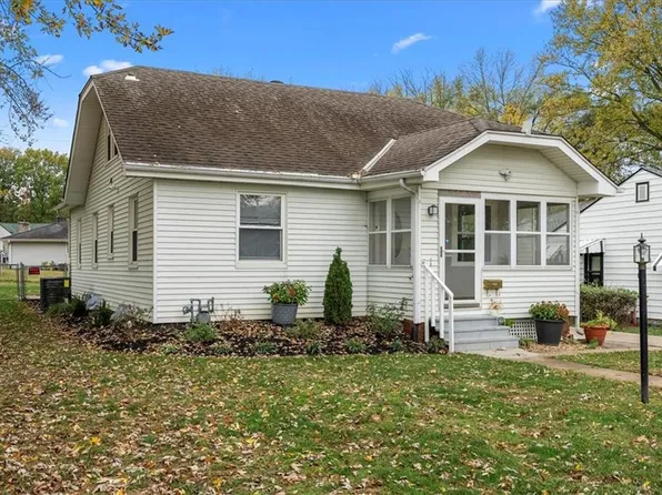 10527 E 9th St, Independence, MO 64053