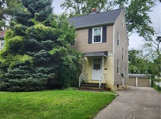 3985 Rosemond Rd, Cleveland Heights, OH 44121
