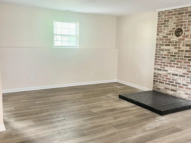 380 Sollers Wharf Rd — Photo 17