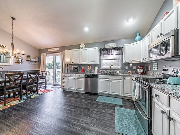 4th image of 107 Keeneland Dr