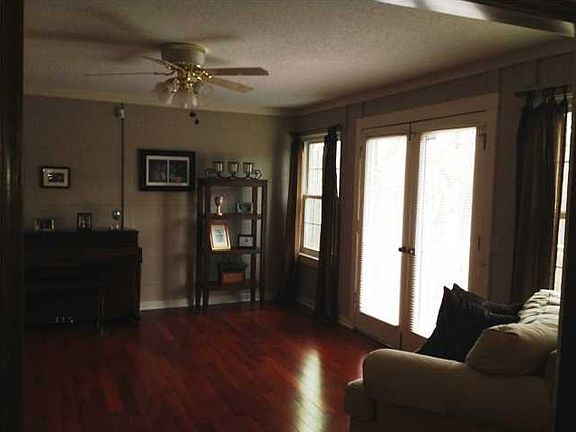5th image of 2540 Wessex Ln