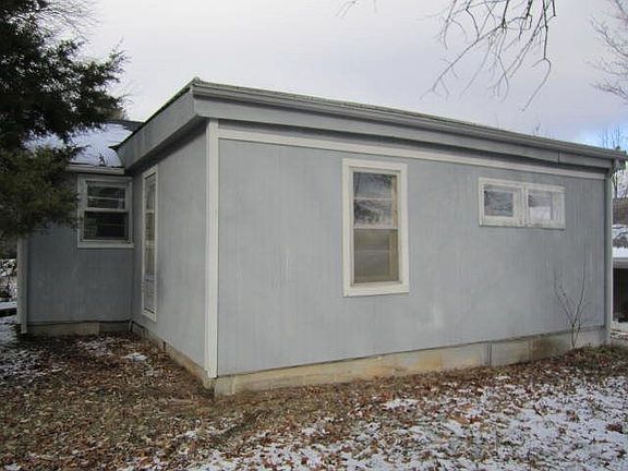 4th image of 809 Joy St