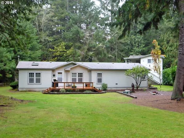 5570 Huckleberry Ln photo 1